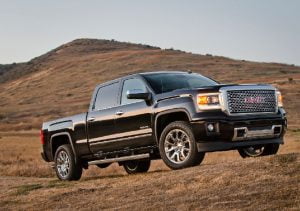 GETS THE JOB DONE The GMC Sierra 2500HD pickup has a sturdy, hydroformed, fully boxed frame with high-strength steel, cutting road noise and allowing smoother driving.